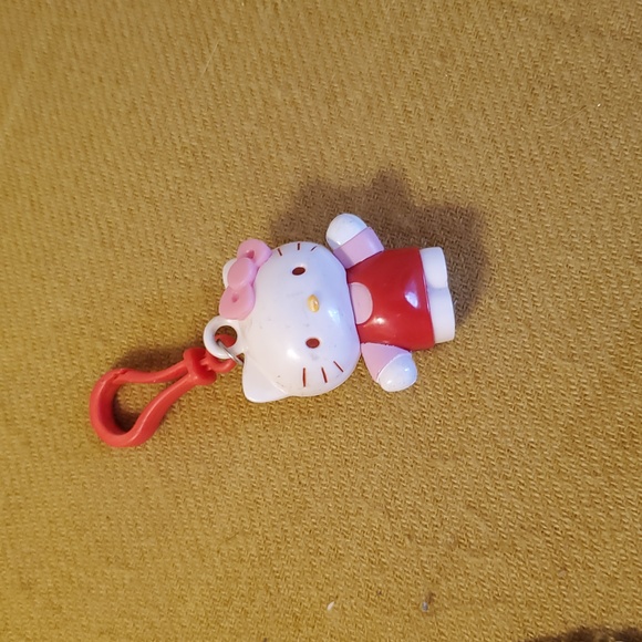 Hello Kitty Robe, Sm Purse & Key Chain - Picture 10 of 10